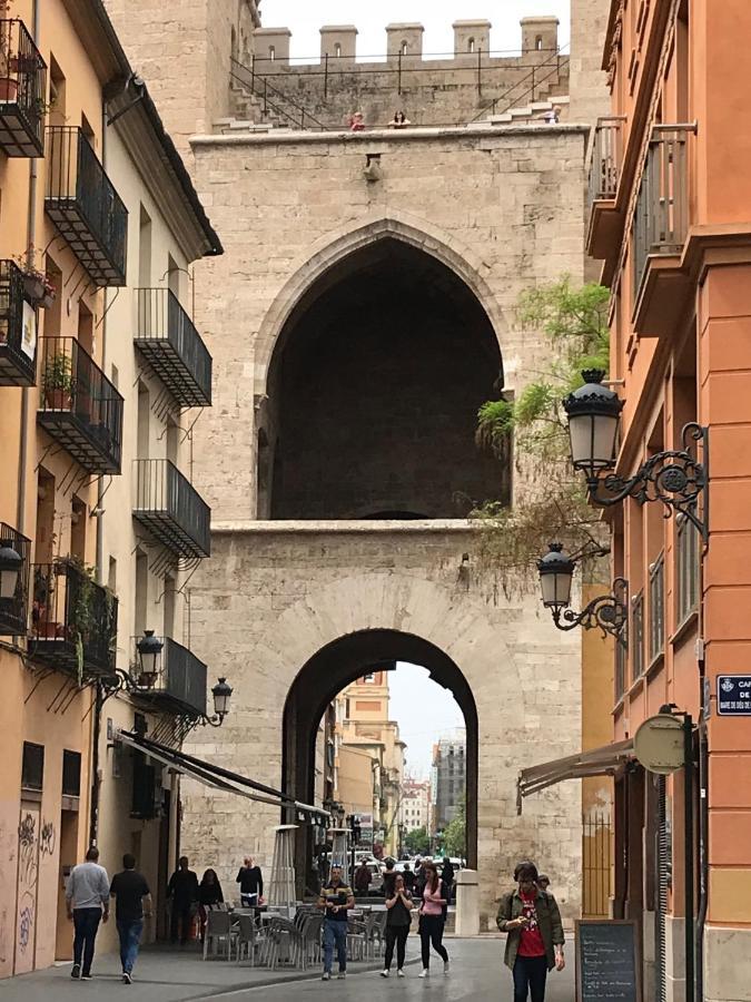 Appartement Elsa Valenza Esterno foto